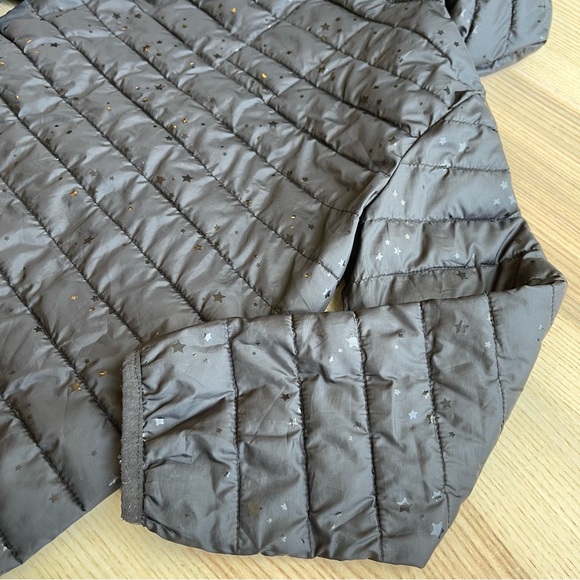 GAP Kids PrimaLoft black on black stars puffer jacket Unisex Size XS (4-5) - Picture 6 of 11